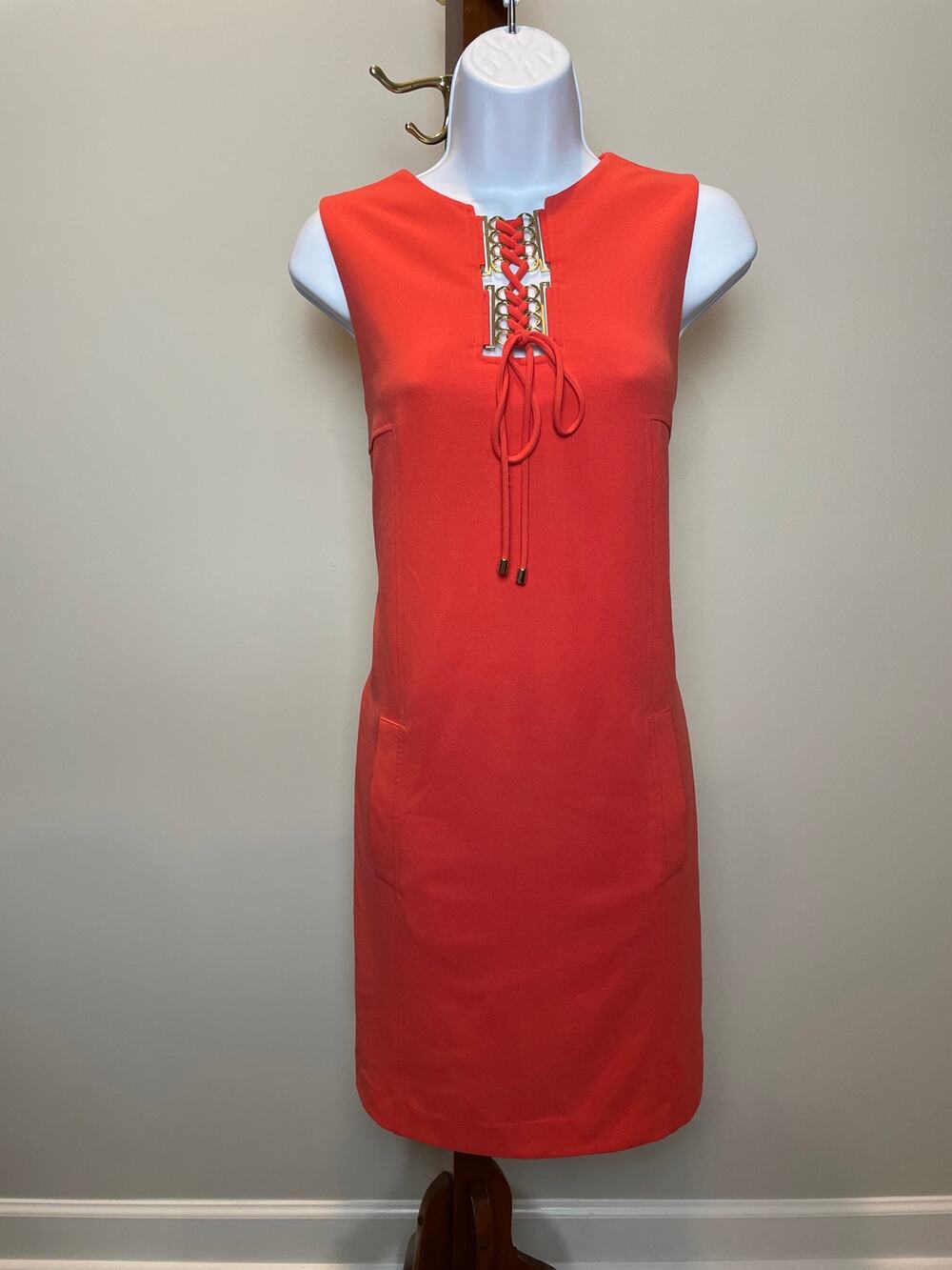 Tahari Sleeveless Sheath Dress Size 6 Orange Gold Neck Detail